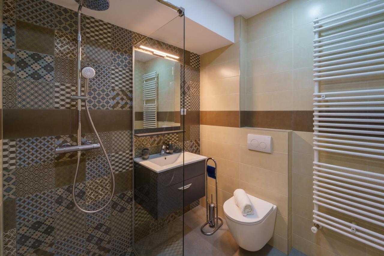 Main Square 5 Star Luxury Apartment With View Cluj-Napoca Exteriör bild