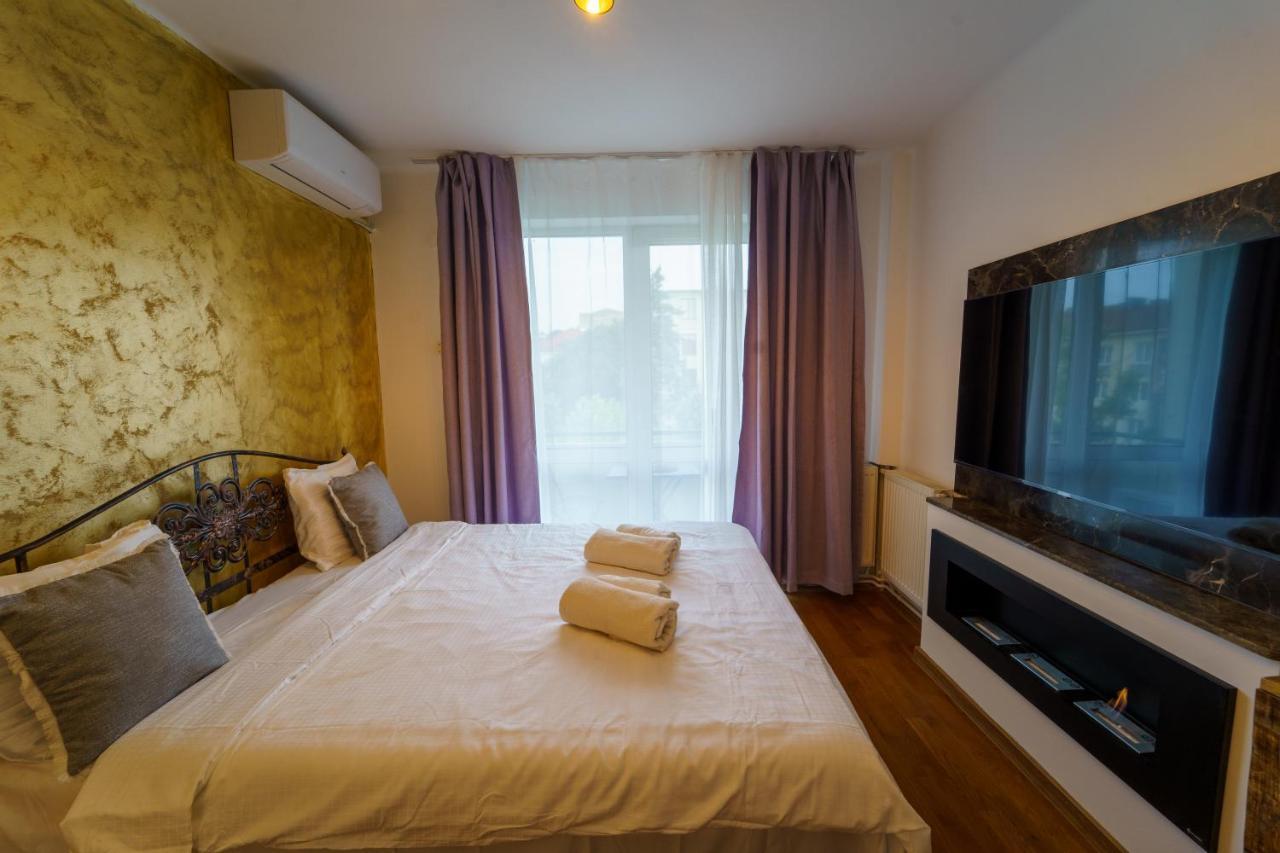 Main Square 5 Star Luxury Apartment With View Cluj-Napoca Exteriör bild