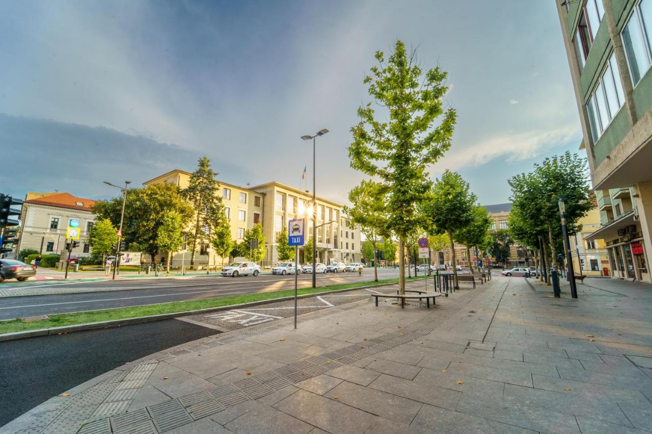 Main Square 5 Star Luxury Apartment With View Cluj-Napoca Exteriör bild