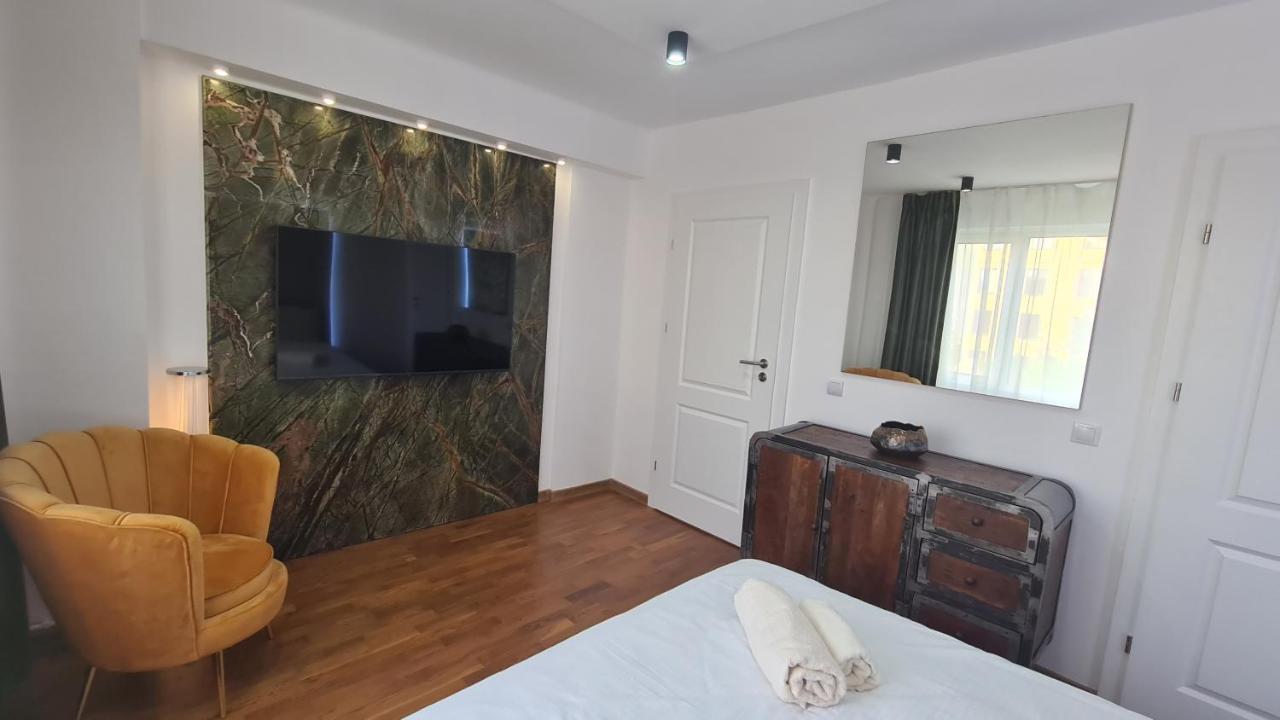Main Square 5 Star Luxury Apartment With View Cluj-Napoca Exteriör bild