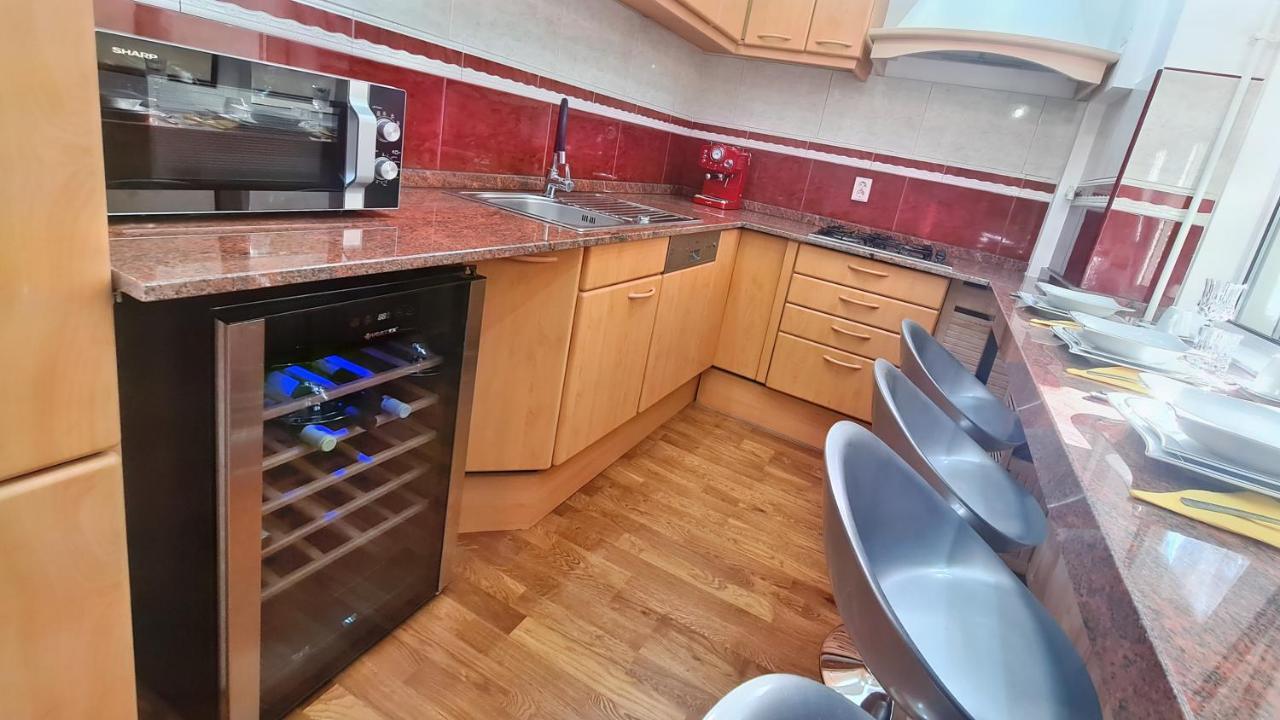 Main Square 5 Star Luxury Apartment With View Cluj-Napoca Exteriör bild